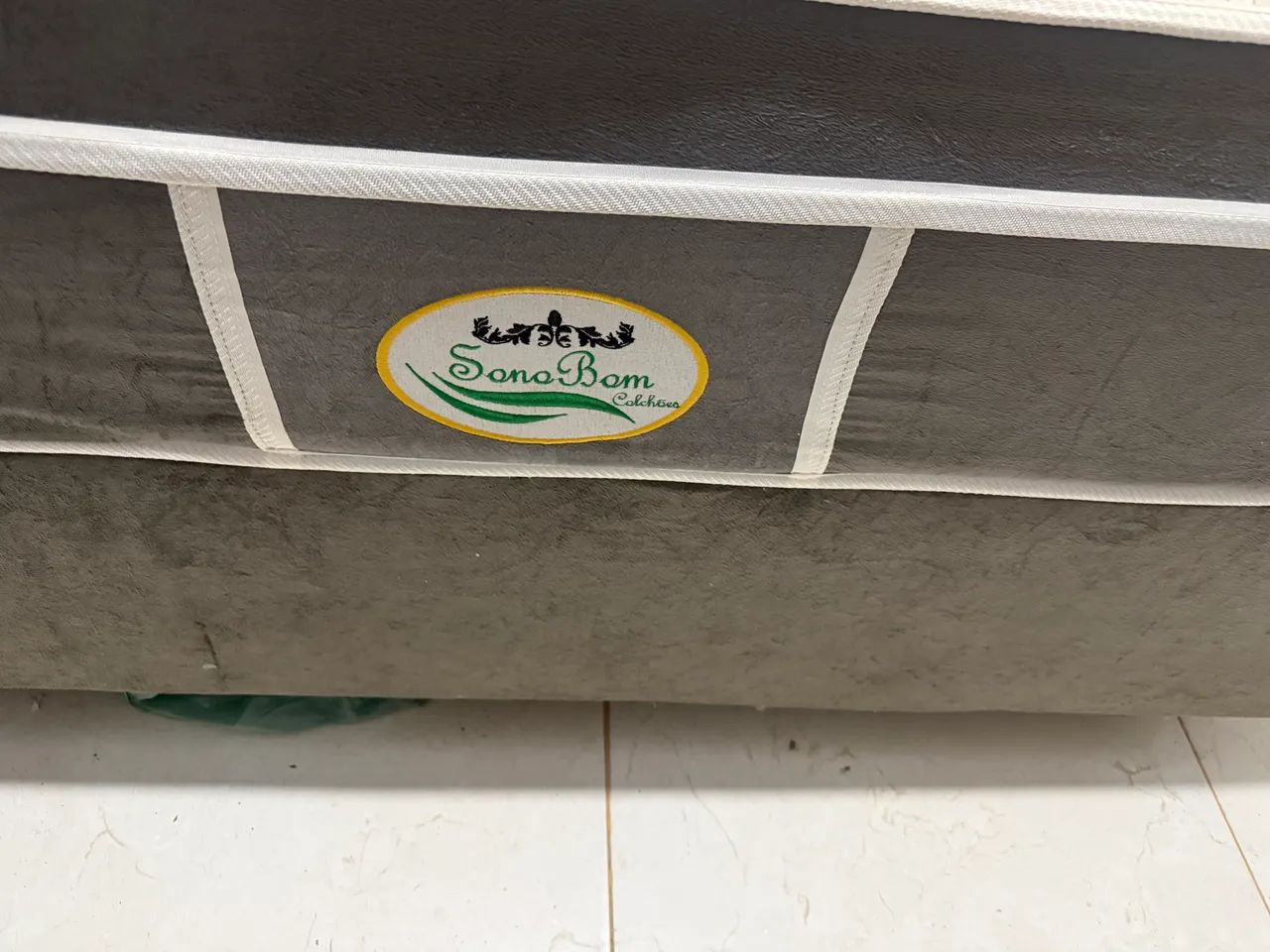 Box e cama de casal 