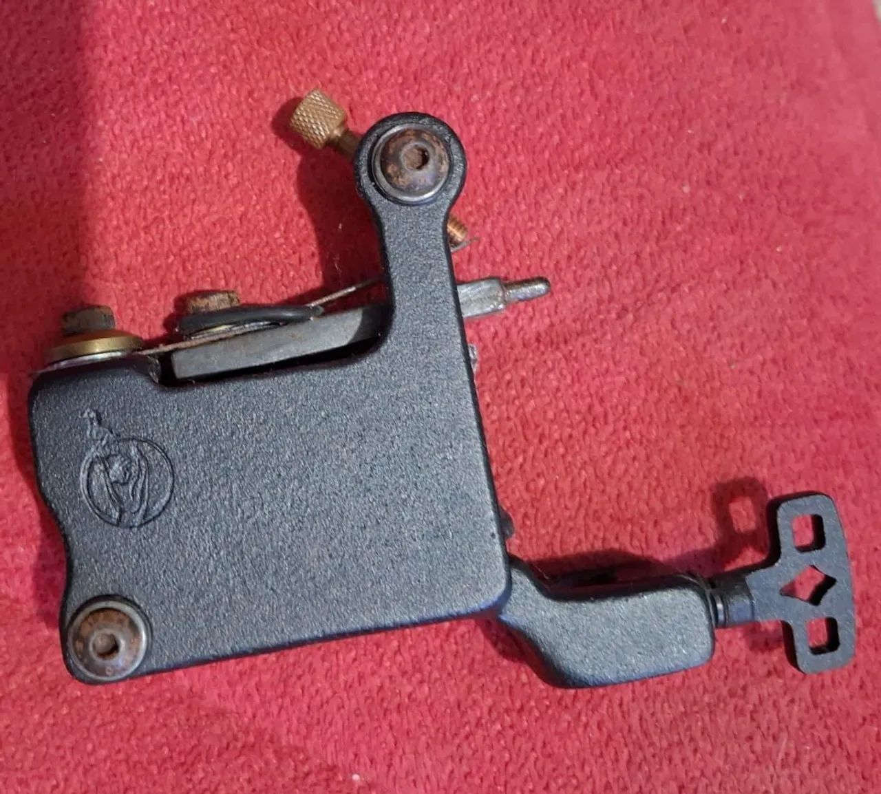 Kit 2 Máquinas de Tatuagem de Bobina + Grips e Acessórios - Foto 3