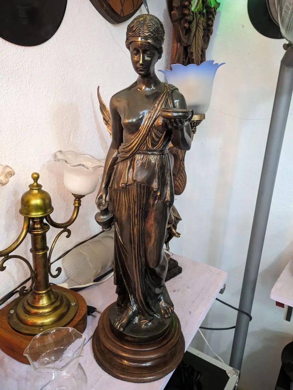 Escultura antiga em bronze macisso 