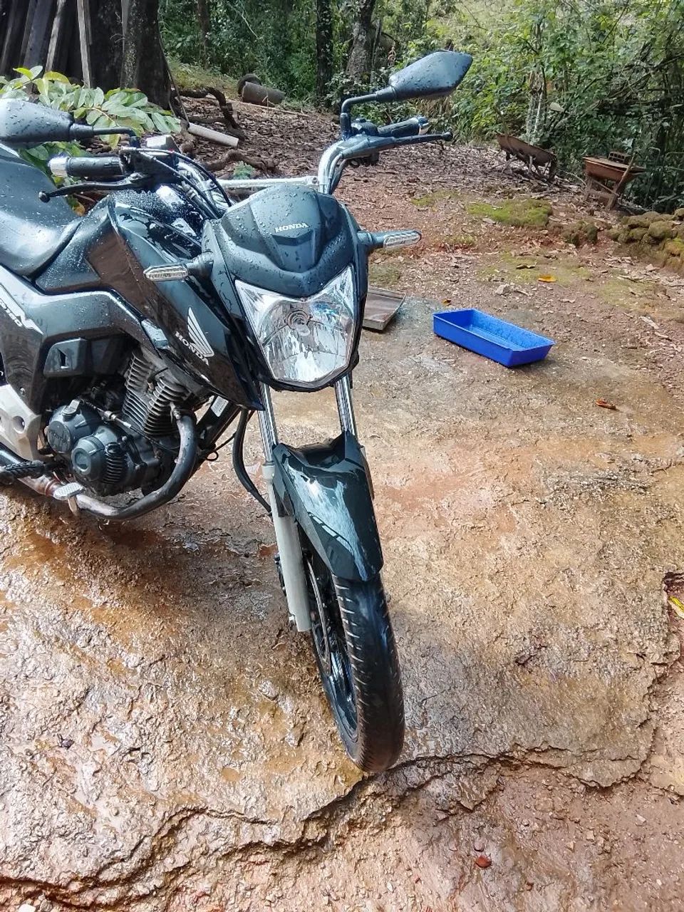 Vendo ou troco em ágio de carro2020 pra cá. Ótimo para o trabalhar. Único dono - Foto 5