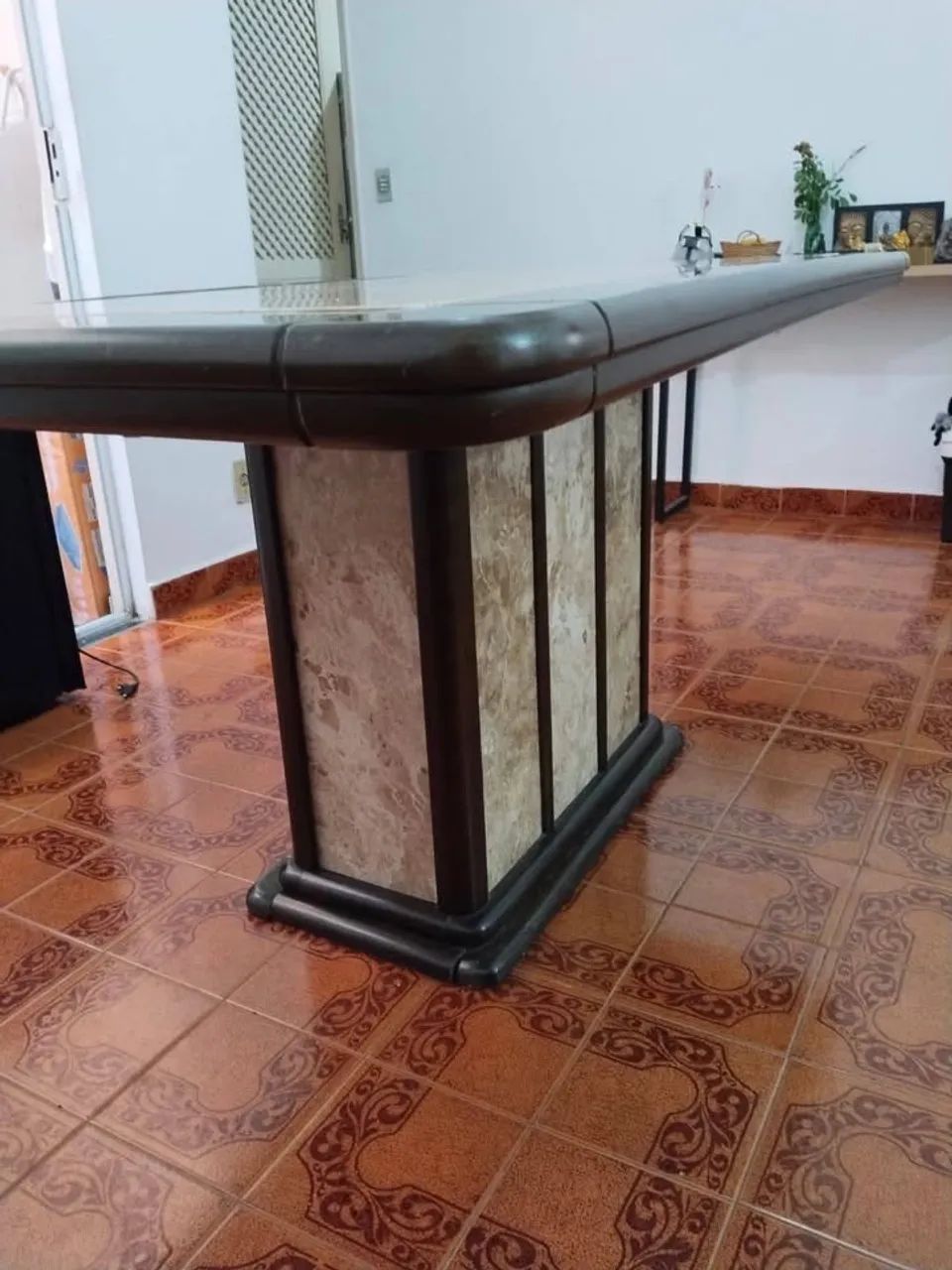 Mesa com Cadeiras em Madeira Maciça e Mármore - Foto 4