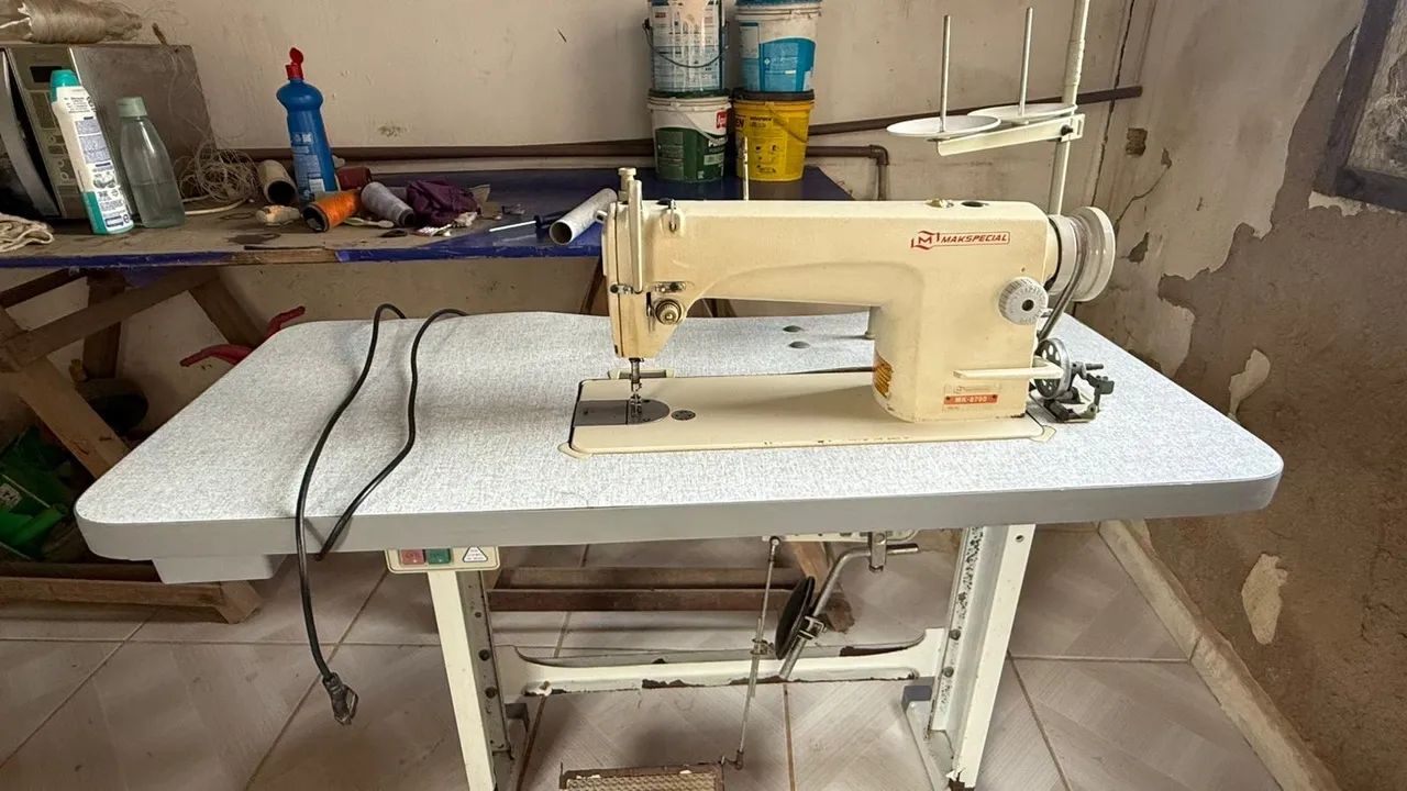 Maquina de Costura 