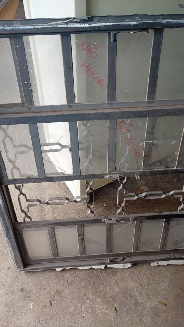 Janela de ferro usada 