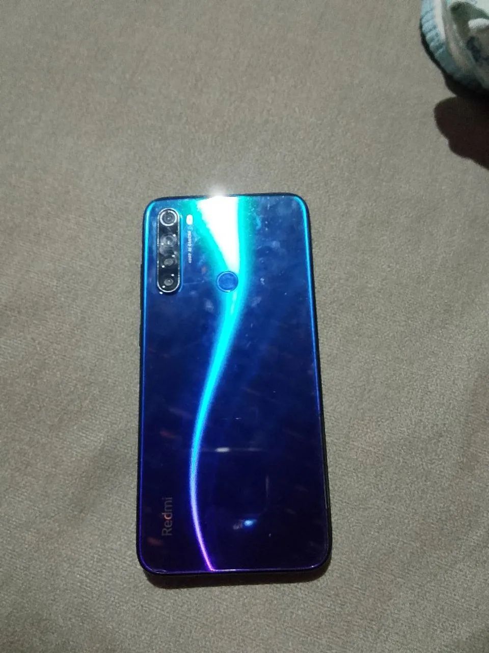 Vende-se esse celular redmi com a tela quebrada não liga 