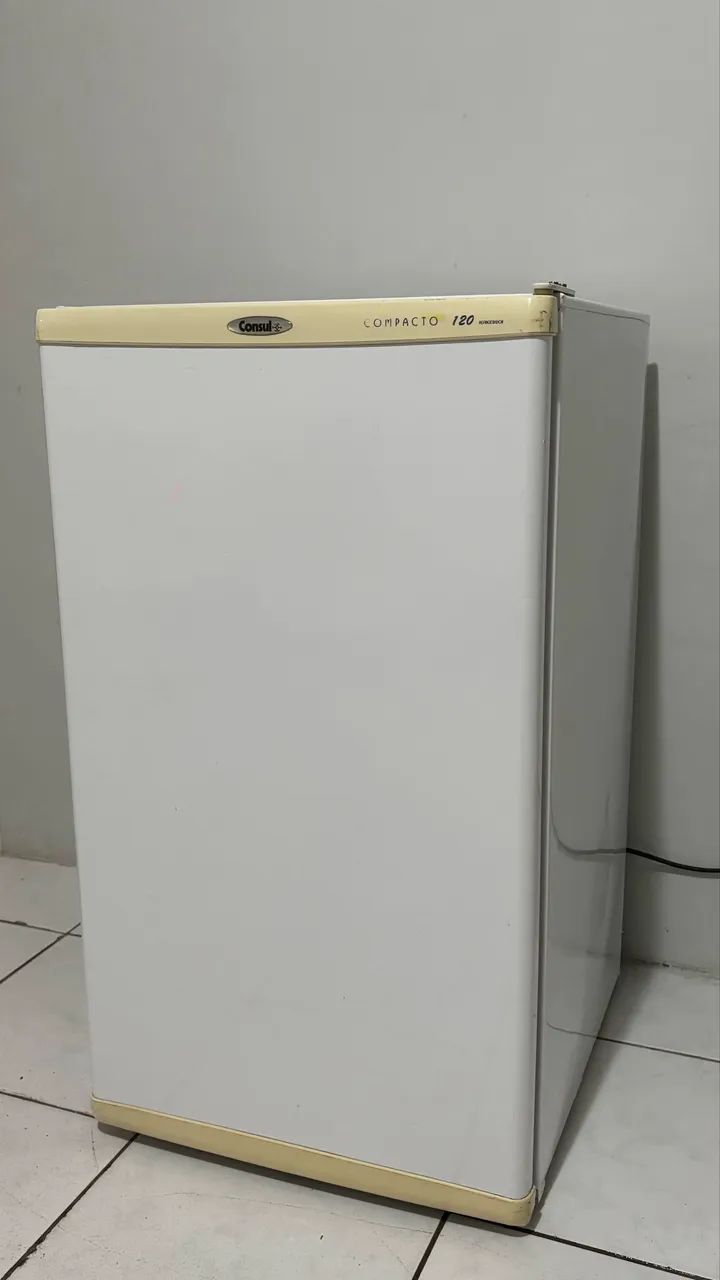 Frigobar em perfeito funcionamento 