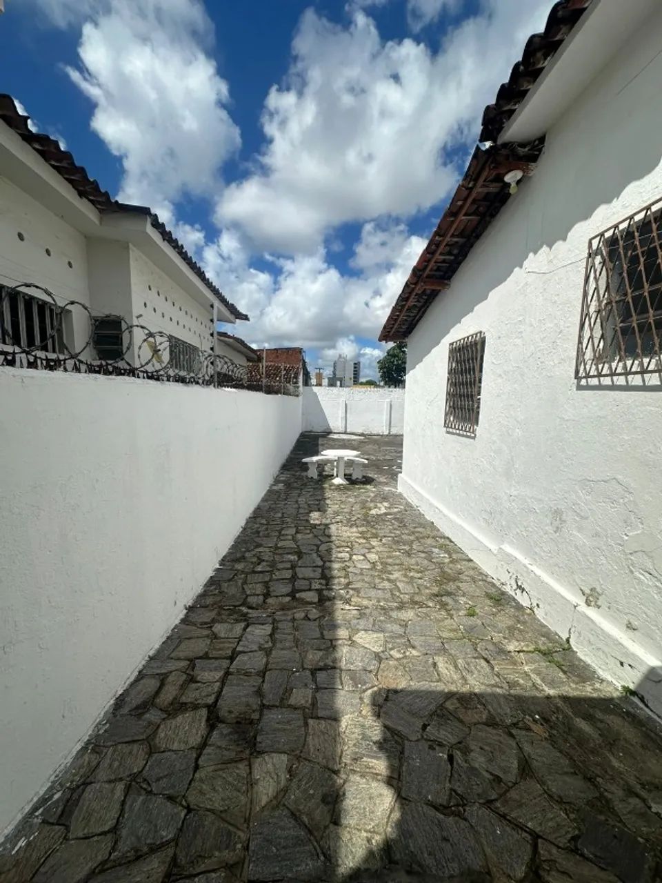 Excelente Casa no Centro com 03 quartos e com quintal amplo.  - Foto 5
