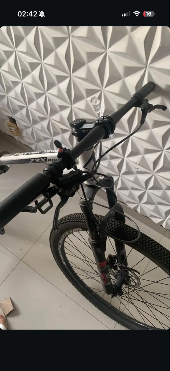 Bicicleta aro 29 kit relação top ,desapego  - Foto 2