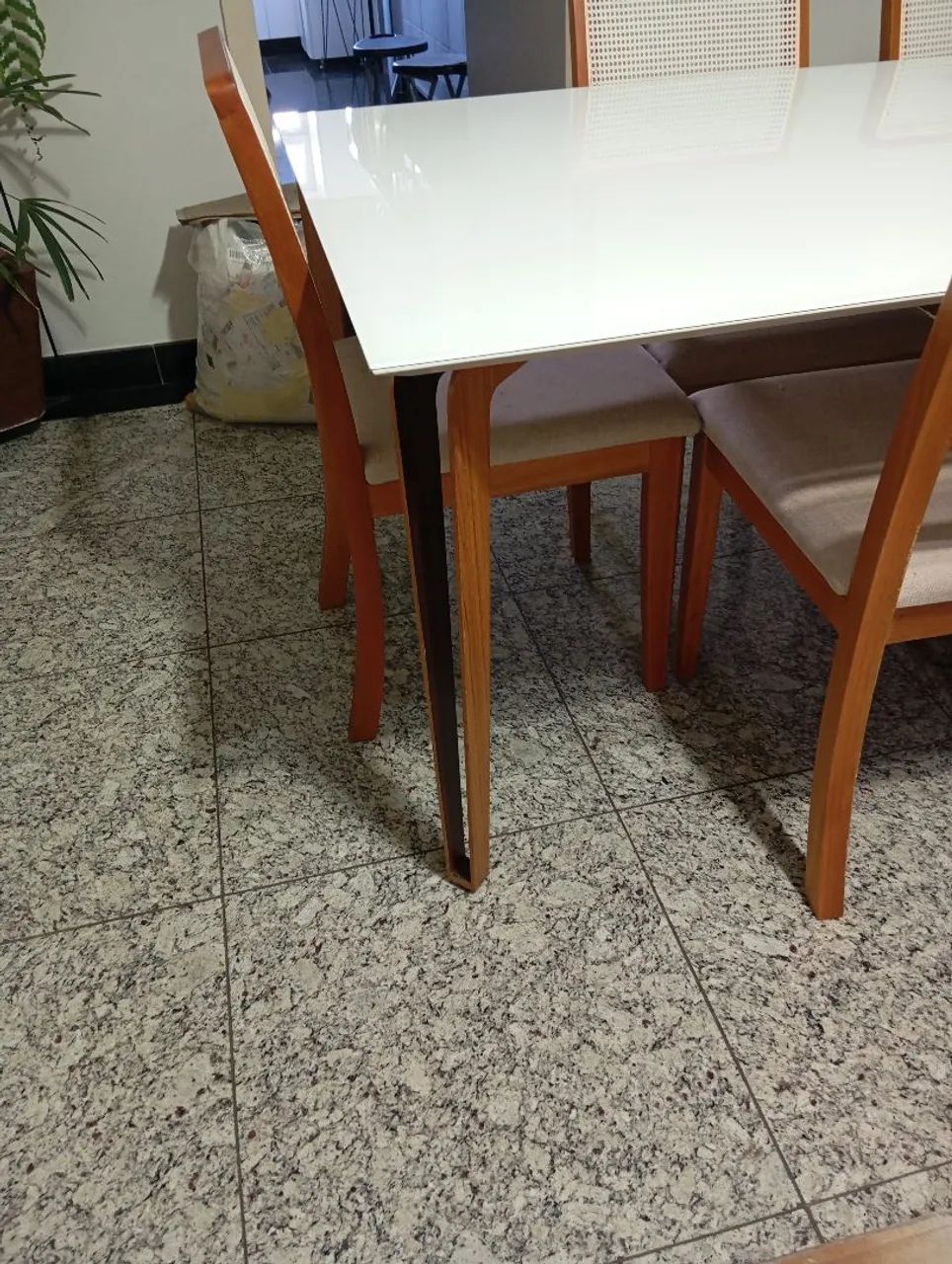 Mesa Melina de design para 8 lugares com ou sem cadeiras  - Foto 2