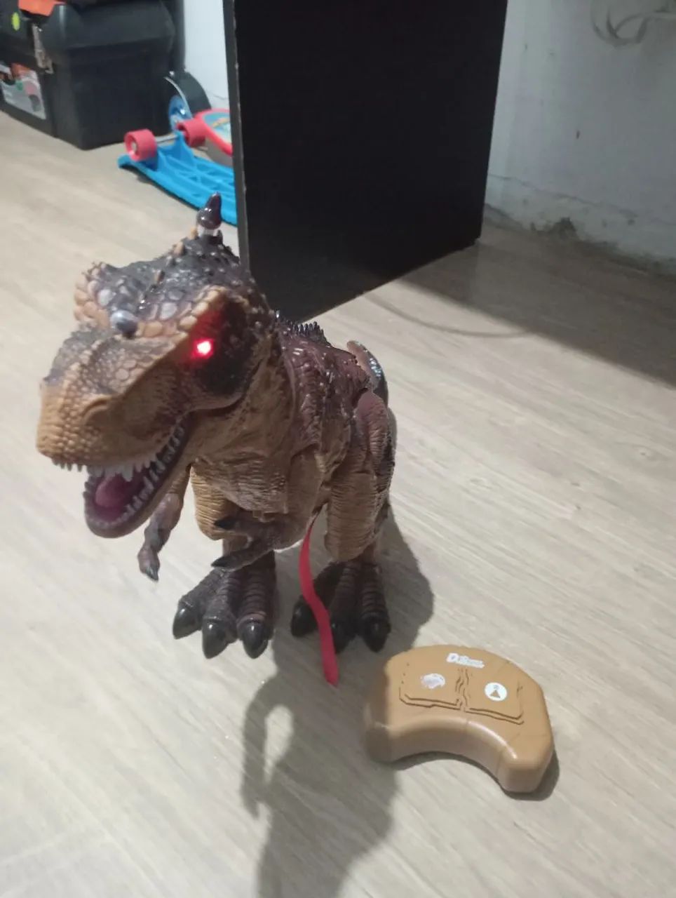 Desapegando Robô Dinossauro com controle  - Foto 4