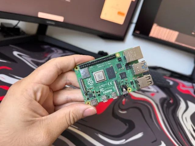 Raspberry Pi 4 Model B - 2GB RAM