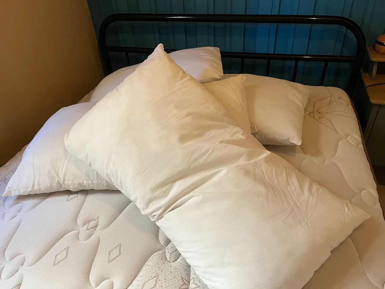 Cama de casal de metal com colchão  - Foto 3