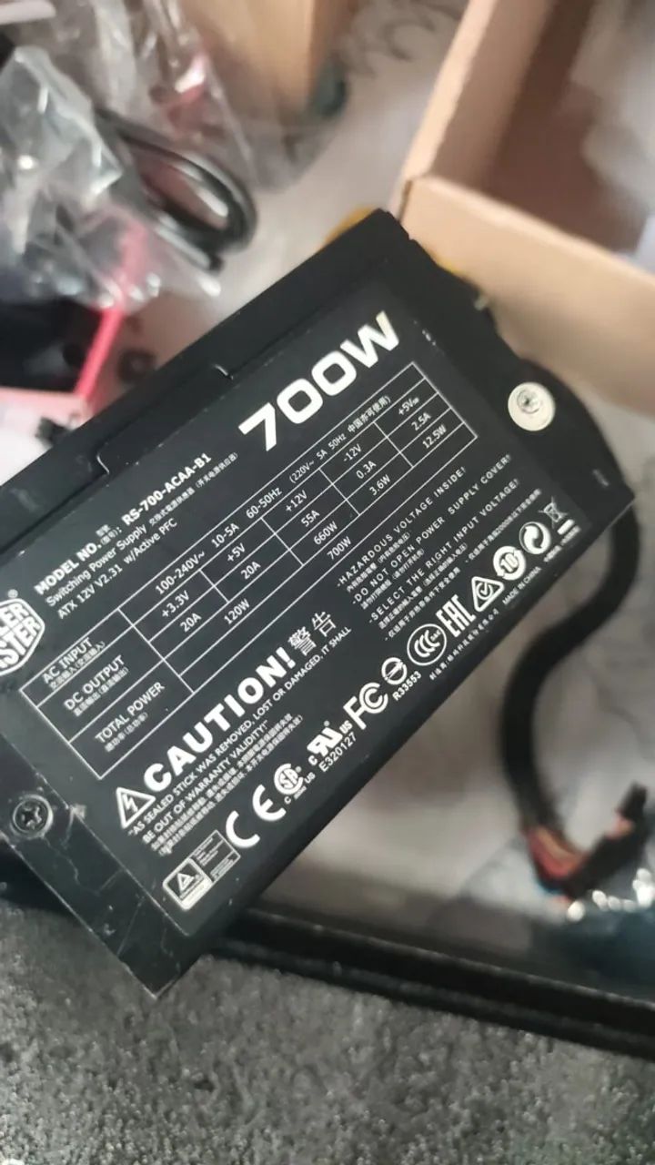 Fonte PC gamer 700W Colermaster
