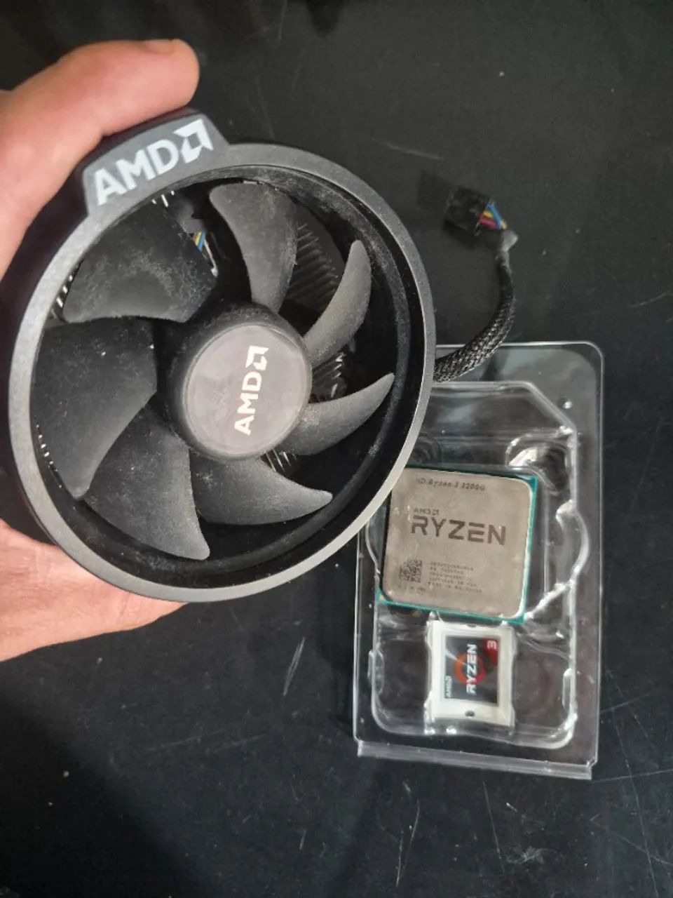 Ryzen 3 3200G AM4 COM DEFEITO + Cooler Original