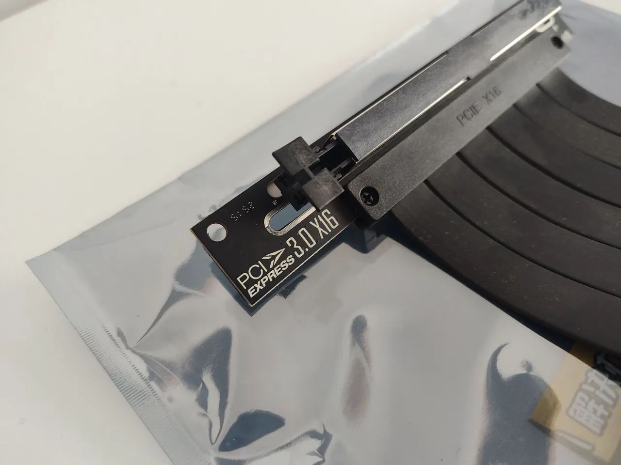 Cabo Extensor Flexível Para Placa De Vídeo Pcie 3.0 X16 20cm - Foto 4