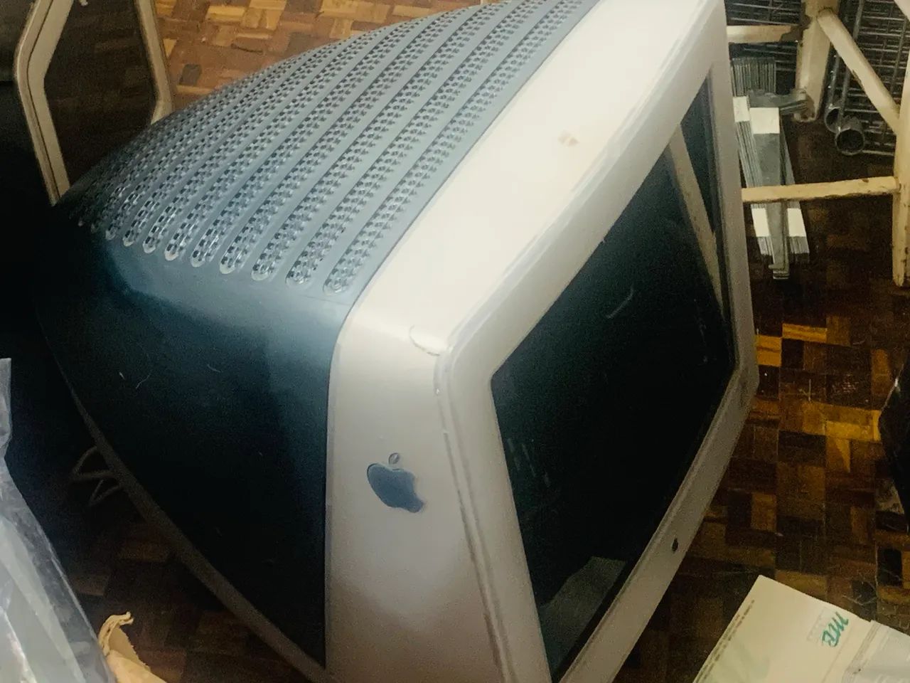 Este é um monitor vintage Apple Studio Display de 17 ou 21 polegadas - Foto 2