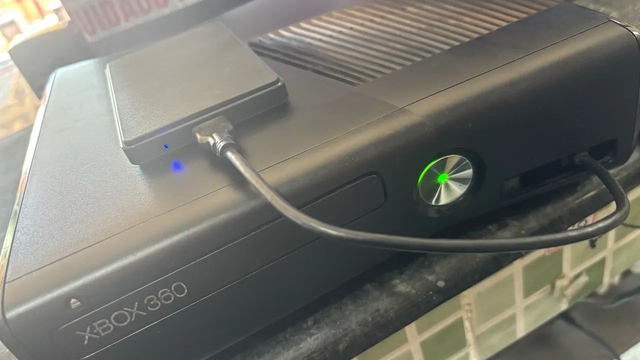 XBOX 360 c/ + de 85 jogos  - Foto 4