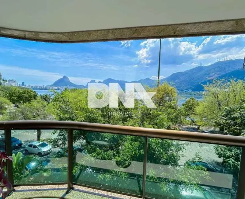 Apartamento : / Residencial / Lagoa