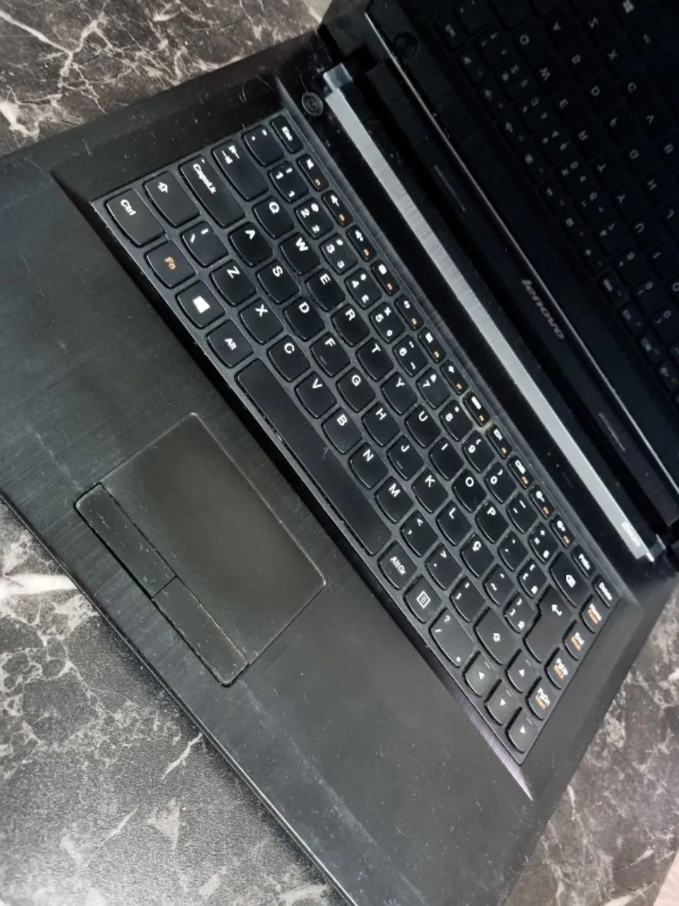 Notebook Lenovo com Intel Core i3-5005U