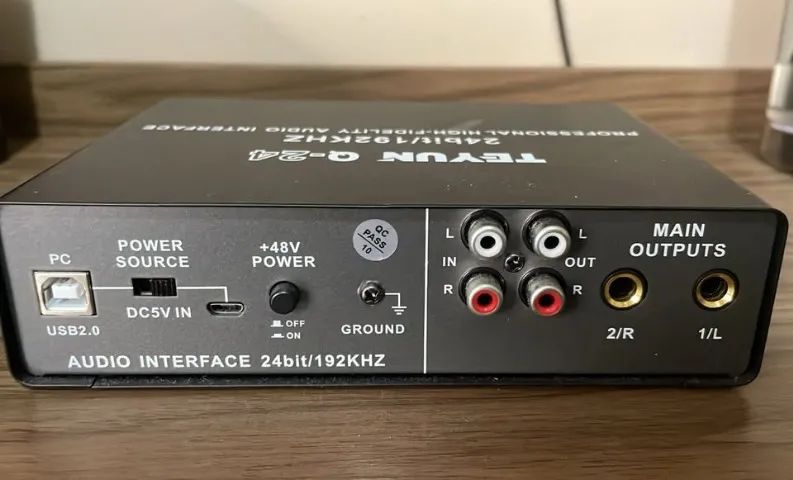 Interface De Áudio Usb Q-24 Gravação 24bits Placa De Som