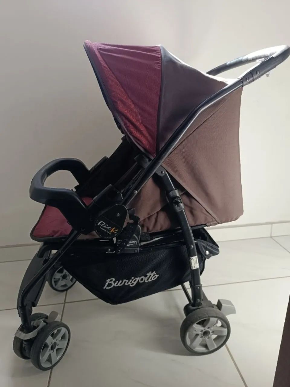Carrinho de Bebê com Bebê Conforto Rio K Burigotto - Foto 2