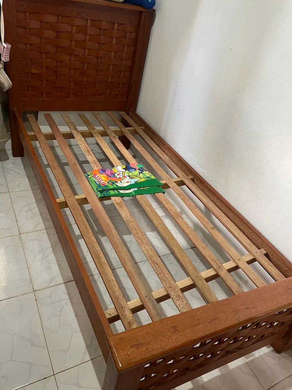 Cama solteirão de madeira  - Foto 2