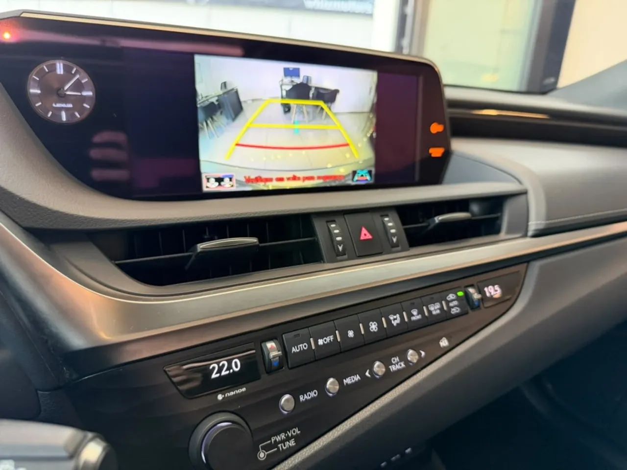 Lexus ES300h ES-300H ES300h 2.5 16V Aut. (hybrid), foto 14 de 20