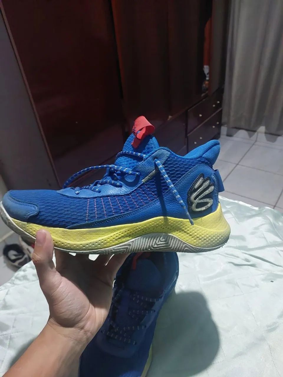 Tênis under Armour curry 3zero5