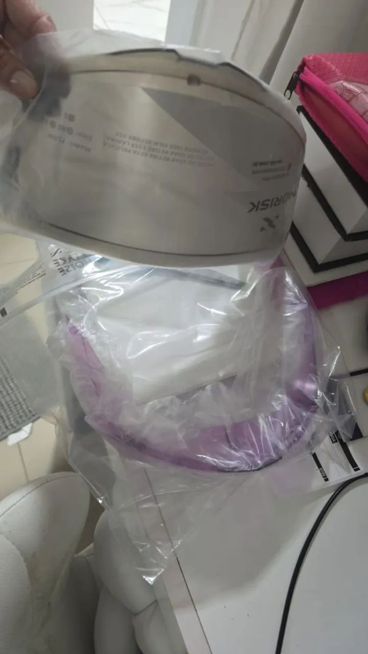 Capacete Norisk Novo na caixa - Foto 2