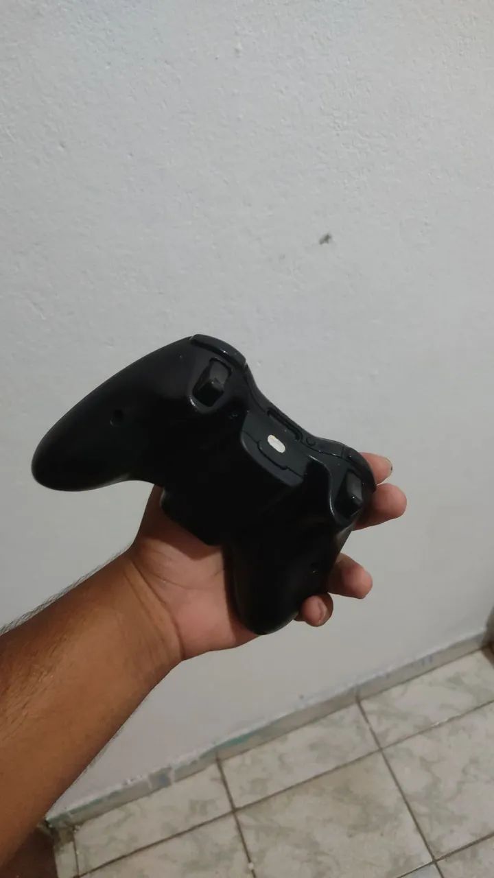 Controle de Xbox e jogo  - Foto 5