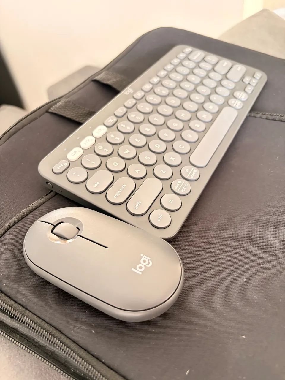 MOUSE + TECLADO LOGTECH (sem fio ambos) 