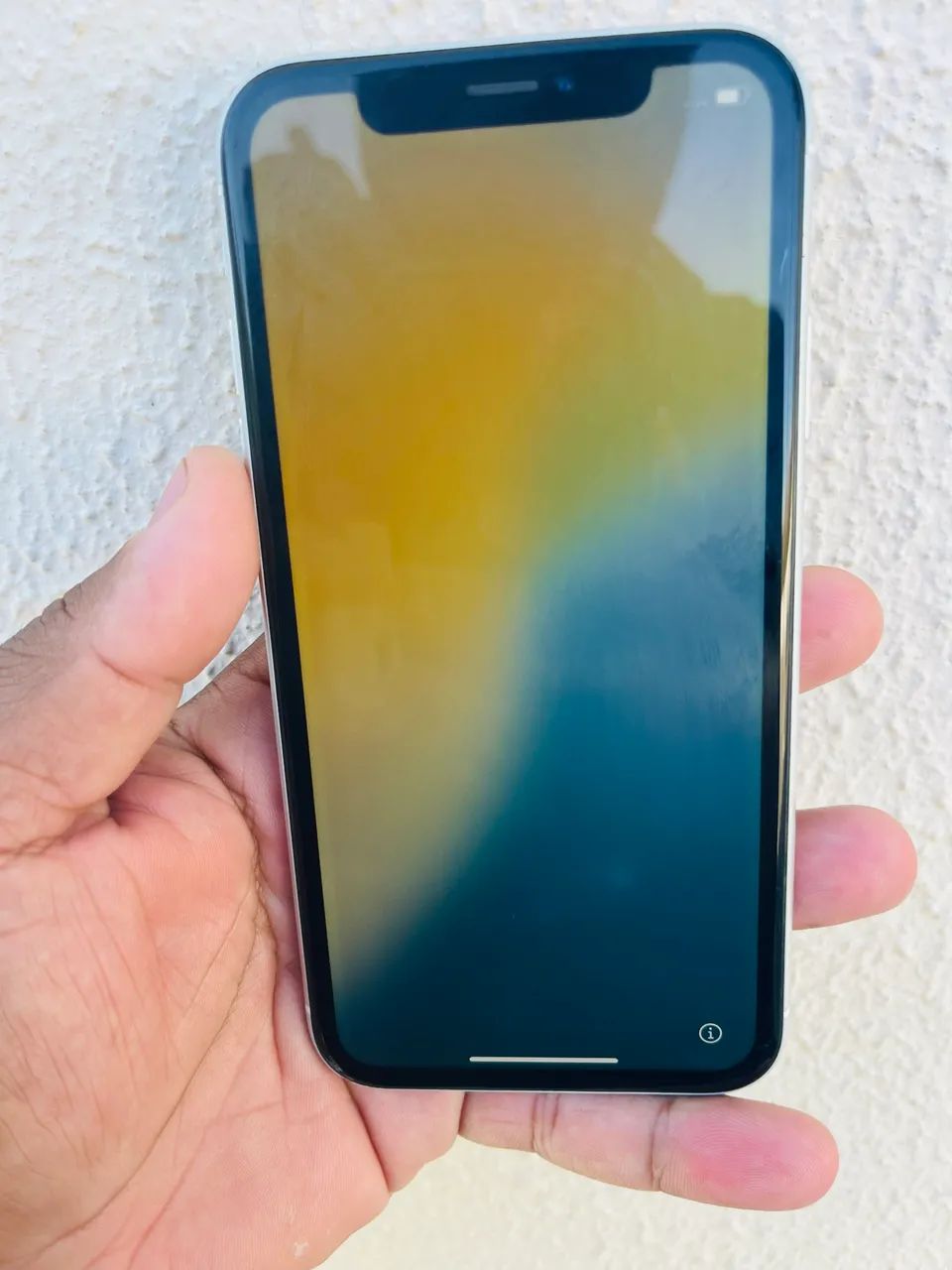 iPhone XR *Face ID e Traseira quebrada* - Foto 5