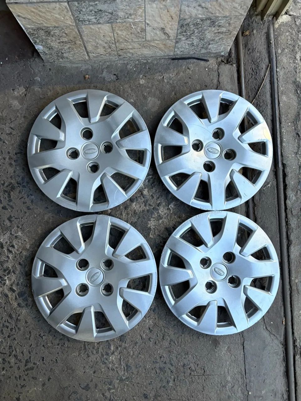 Jogo calotas originais Ford Ka aro 14