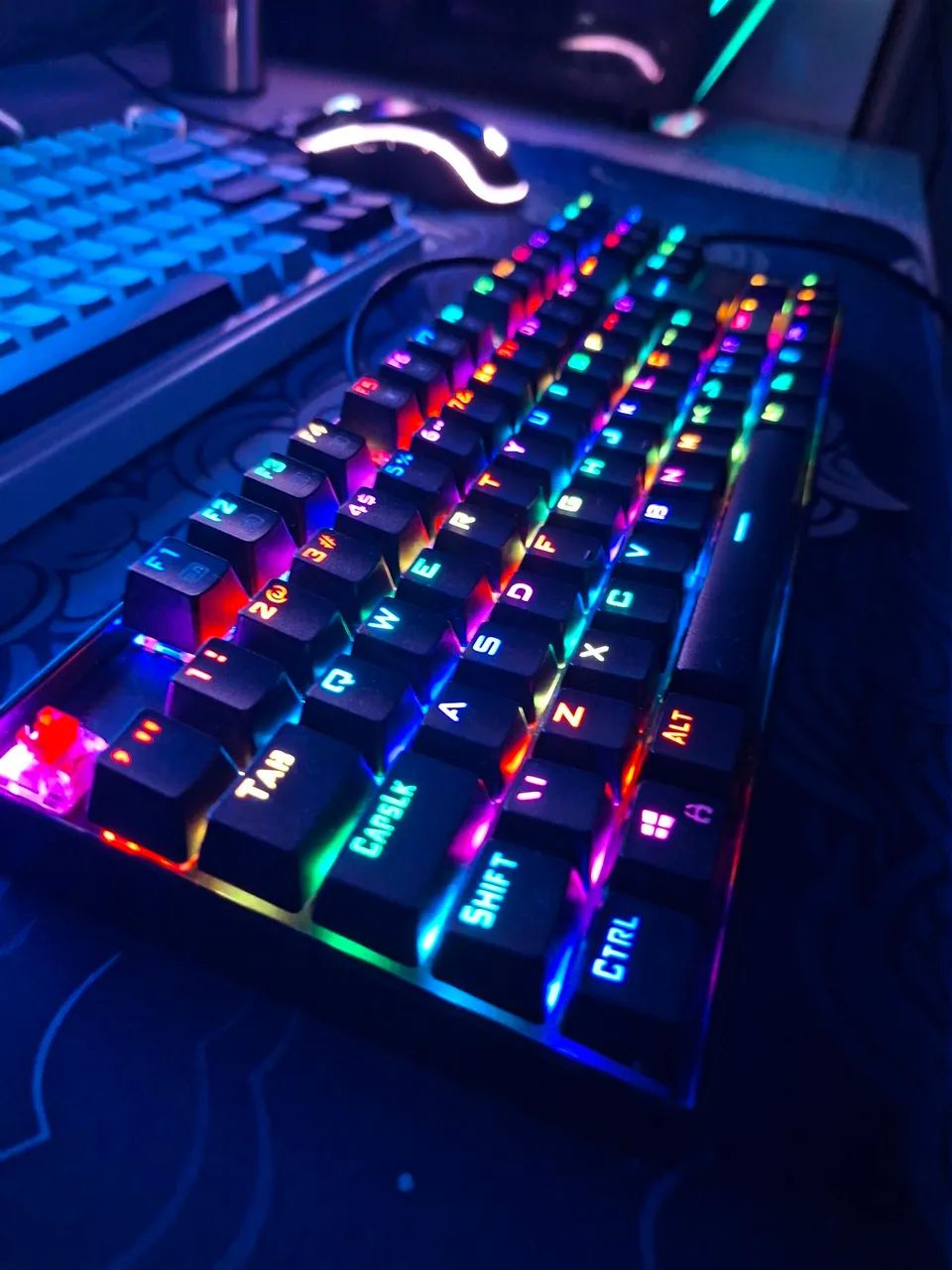 TECLADO KUMARA RGB REDRAGON - Foto 3