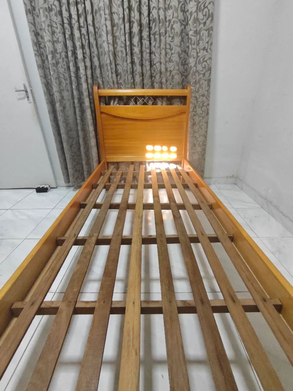 Cama de madeira tradicional - Foto 5