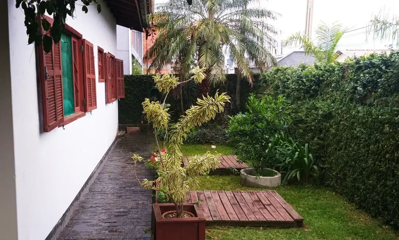 Casa com Escritura Pública  4 Dormitórios  Terreno 322m² Morro das Pedras - Florianópolis  - Foto 4