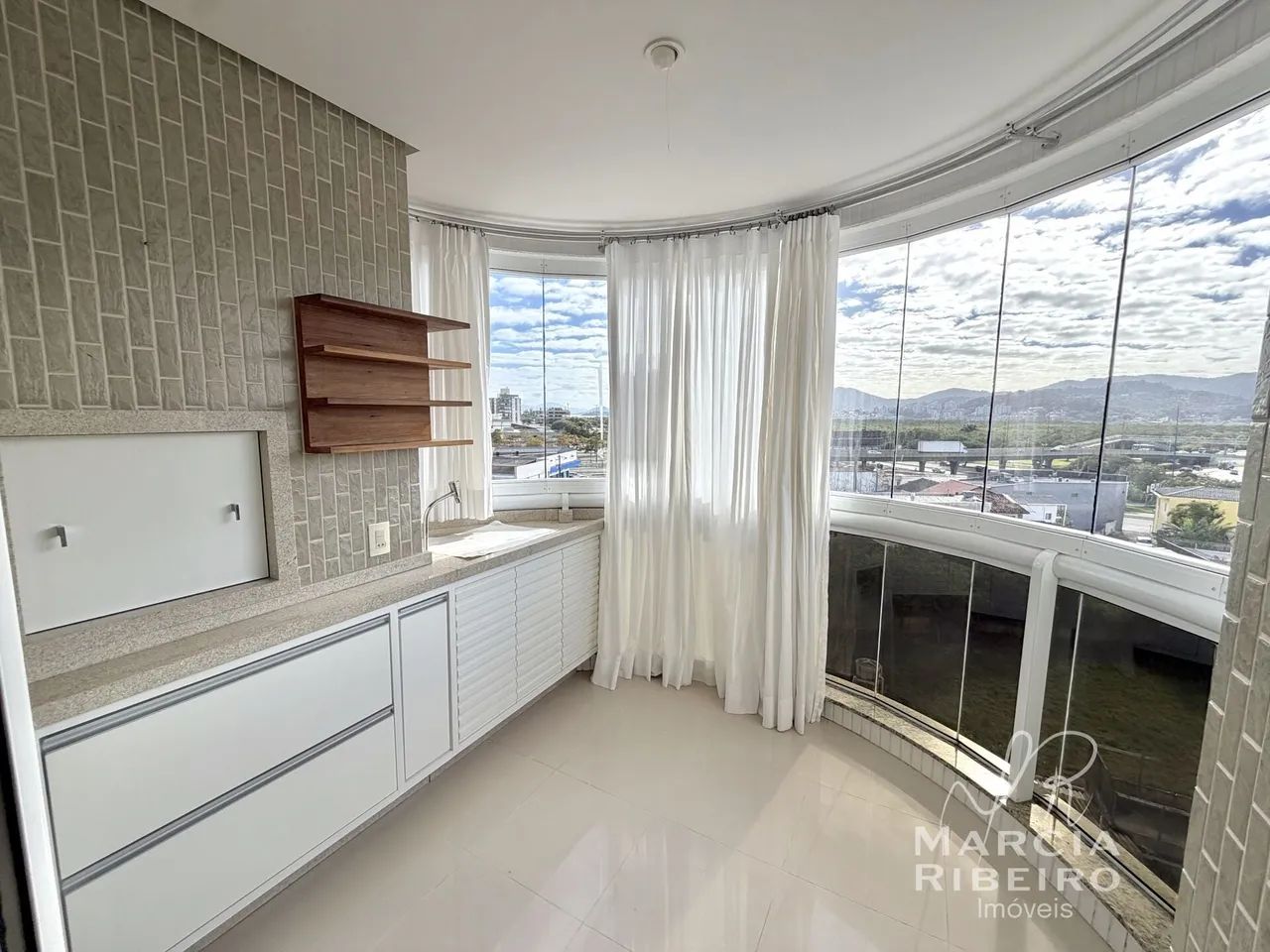 Apartamento 2 Dormitórios com Suíte na Trindade, Florianópolis/SC - Foto 4