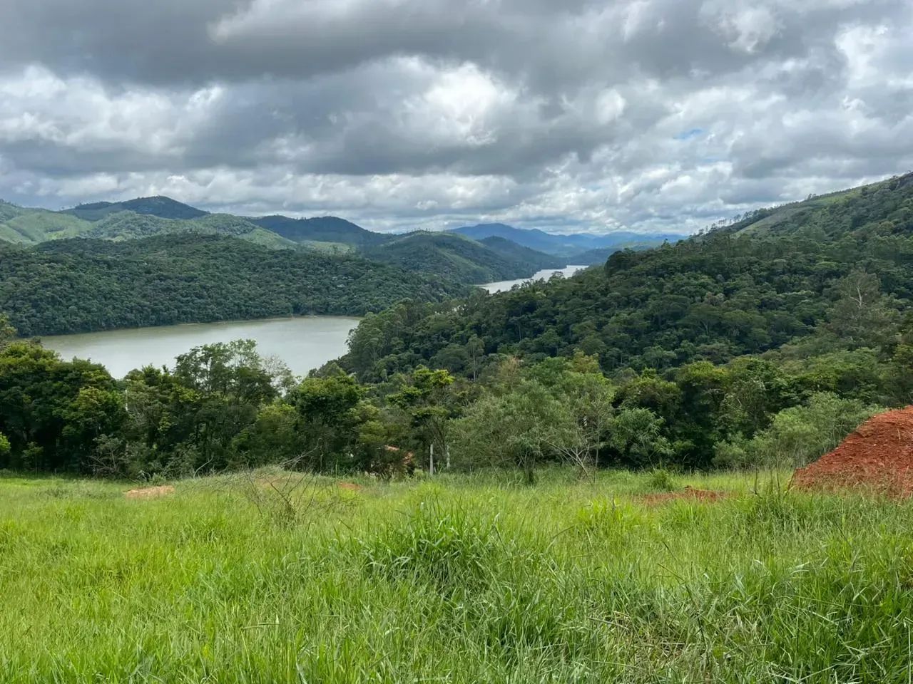 TERRENO COM ACESSO A REPRESA / VISTA E PRONTO PARA CONSTRUIR - Foto 4