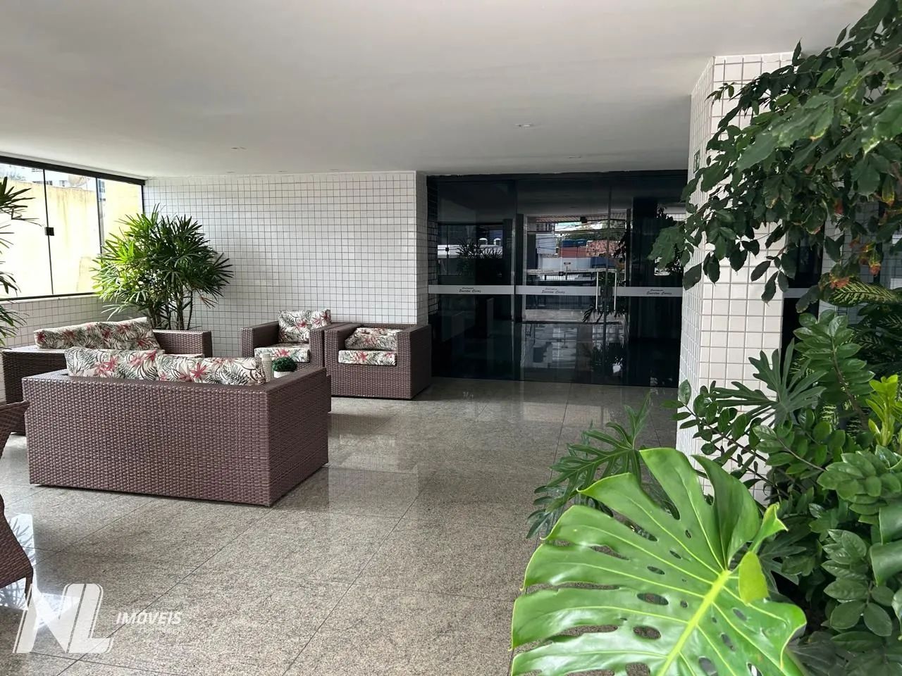 Apartamento com 3 Quartos e 2 Vagas para Locação em Petrópolis - Foto 2