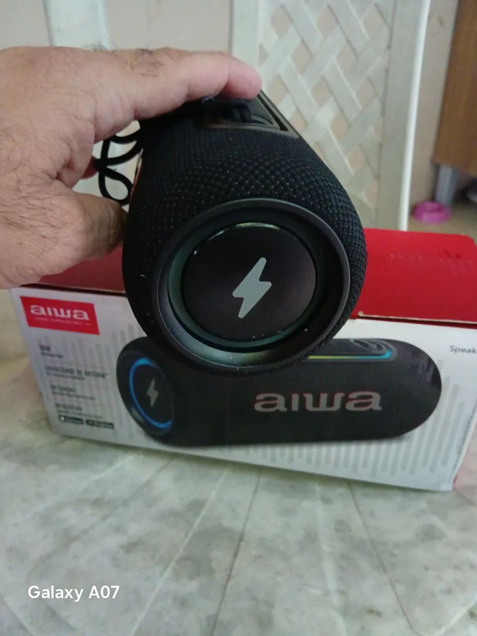 Caixa aiwa 30w a proca d'água  - Foto 2