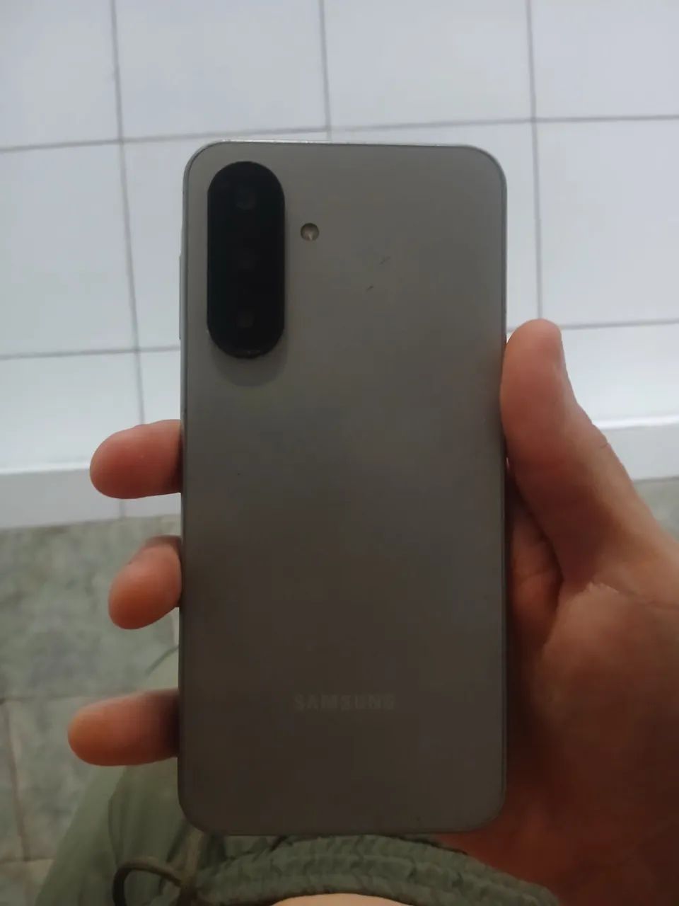 Troco esse celular por um mais simples e 150 de volta