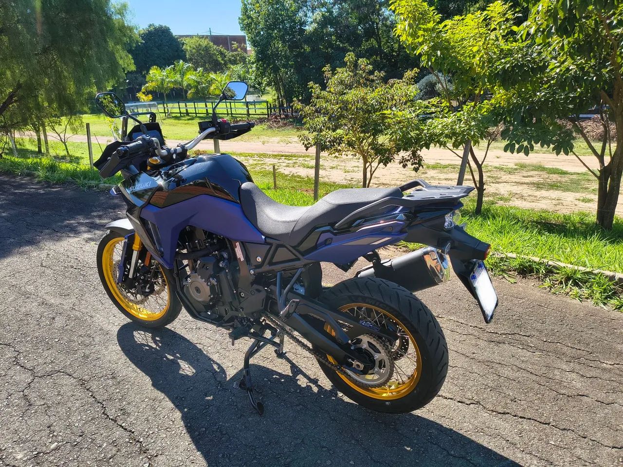 VSTROM 800 DE 2025 - Foto 4