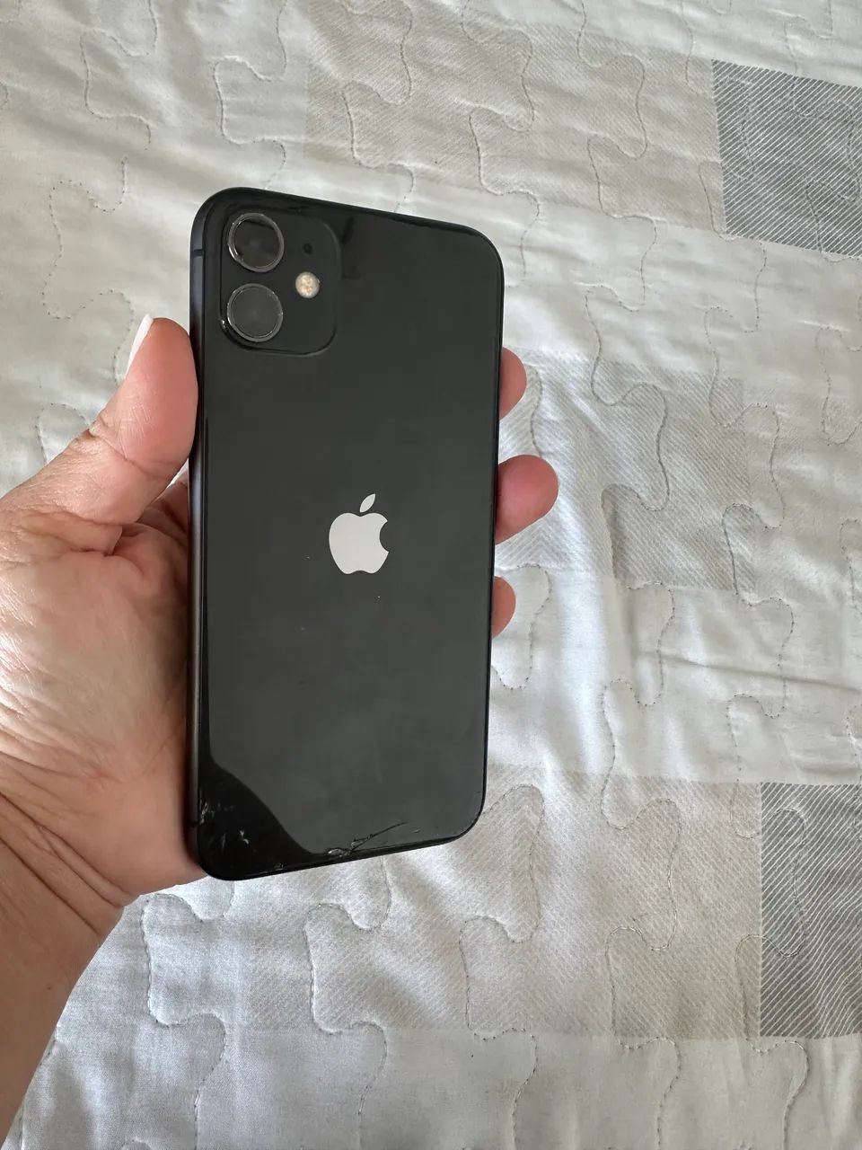 Vendo iPhone 11 - 64g / 800,00