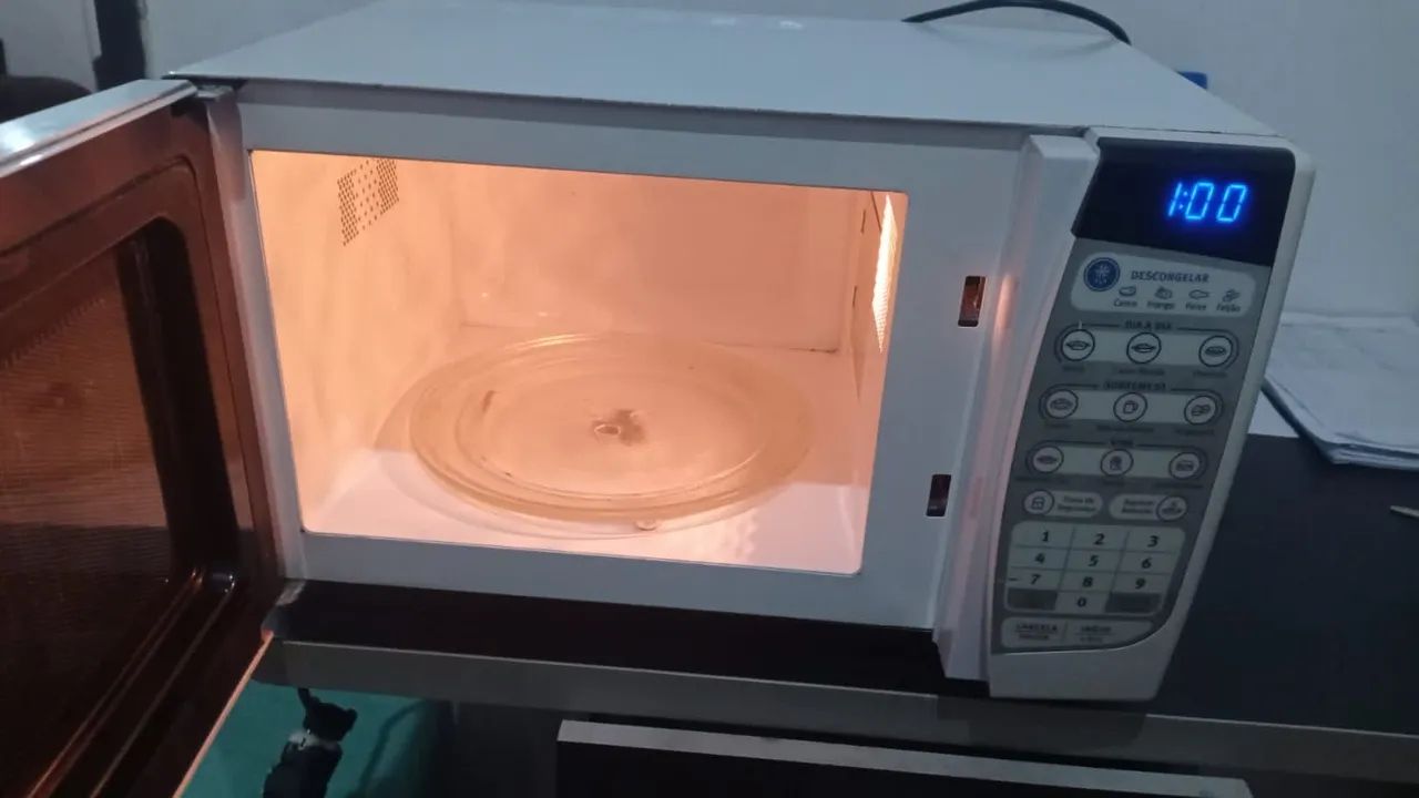 Microondas Electrolux 20litros - Foto 2