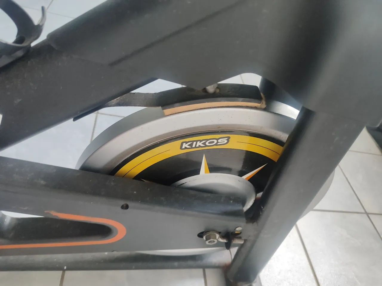 Bike de spinning - Bicicleta ergométrica  - Foto 2