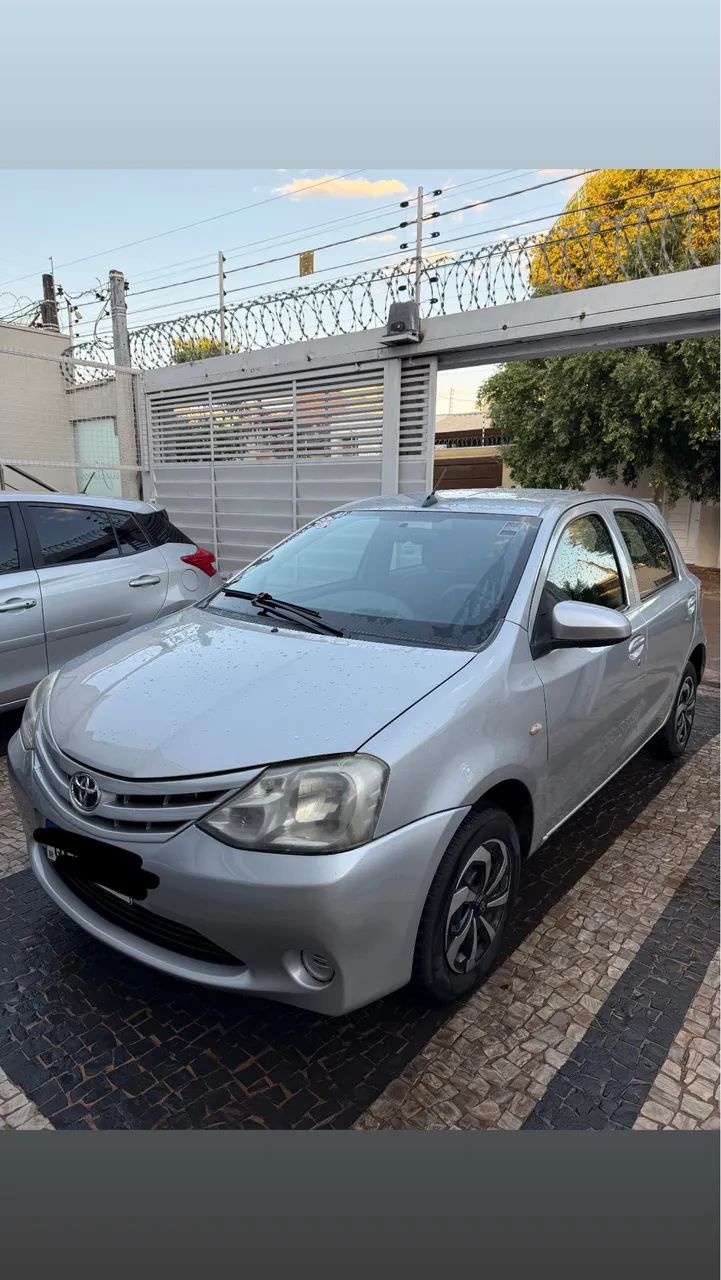 Toyota Etios X 1.3 Flex 16V 5P Mec. 2017