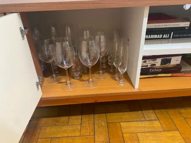 Vendo Buffet/ Rack de MDF de ótima qualidade. Estilo retrô. - Foto 4