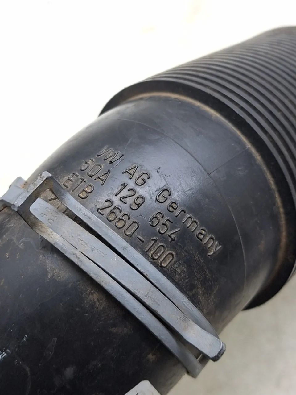 Mangueira Caixa Filtro Ar Vw Tiguan Tsi 2.0 2019 5qa129654 - Foto 6