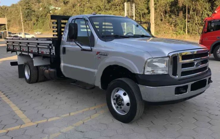 F4000 2018 4x4 2P Carroceria.  - Foto 2