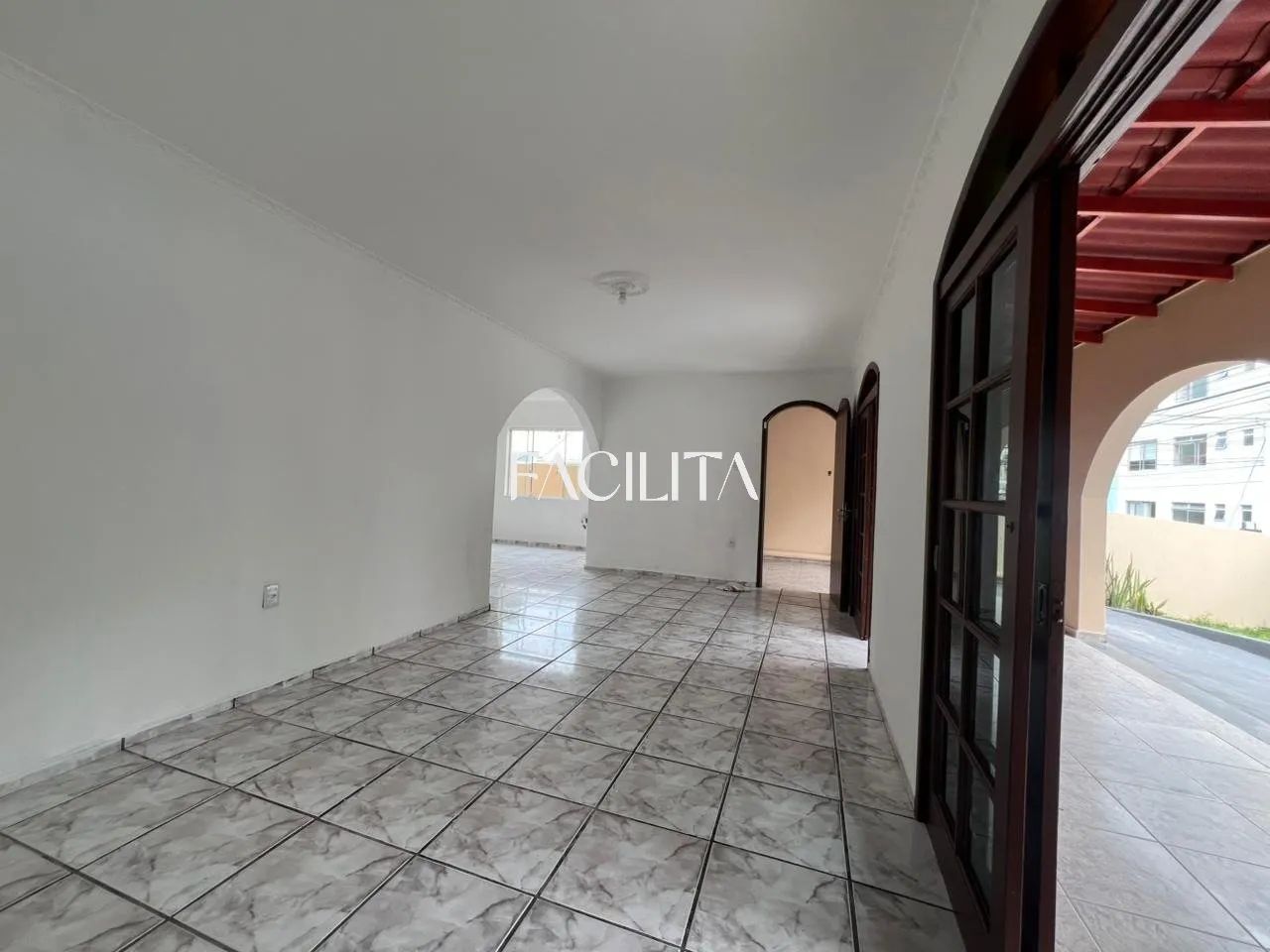 Casa com 3 quartos para locação no bairro Trindade, Florianópolis - Foto 4
