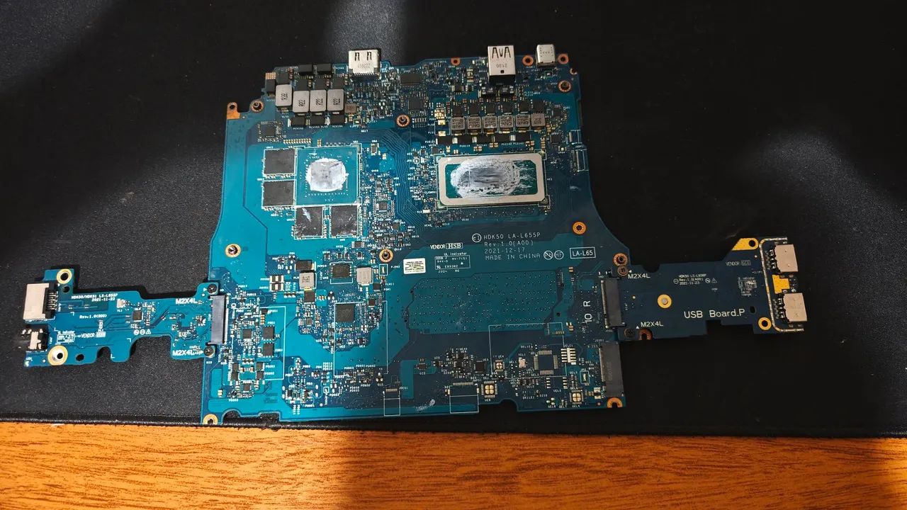 Placa mãe Dell g15 com defeito para retirada de peças 